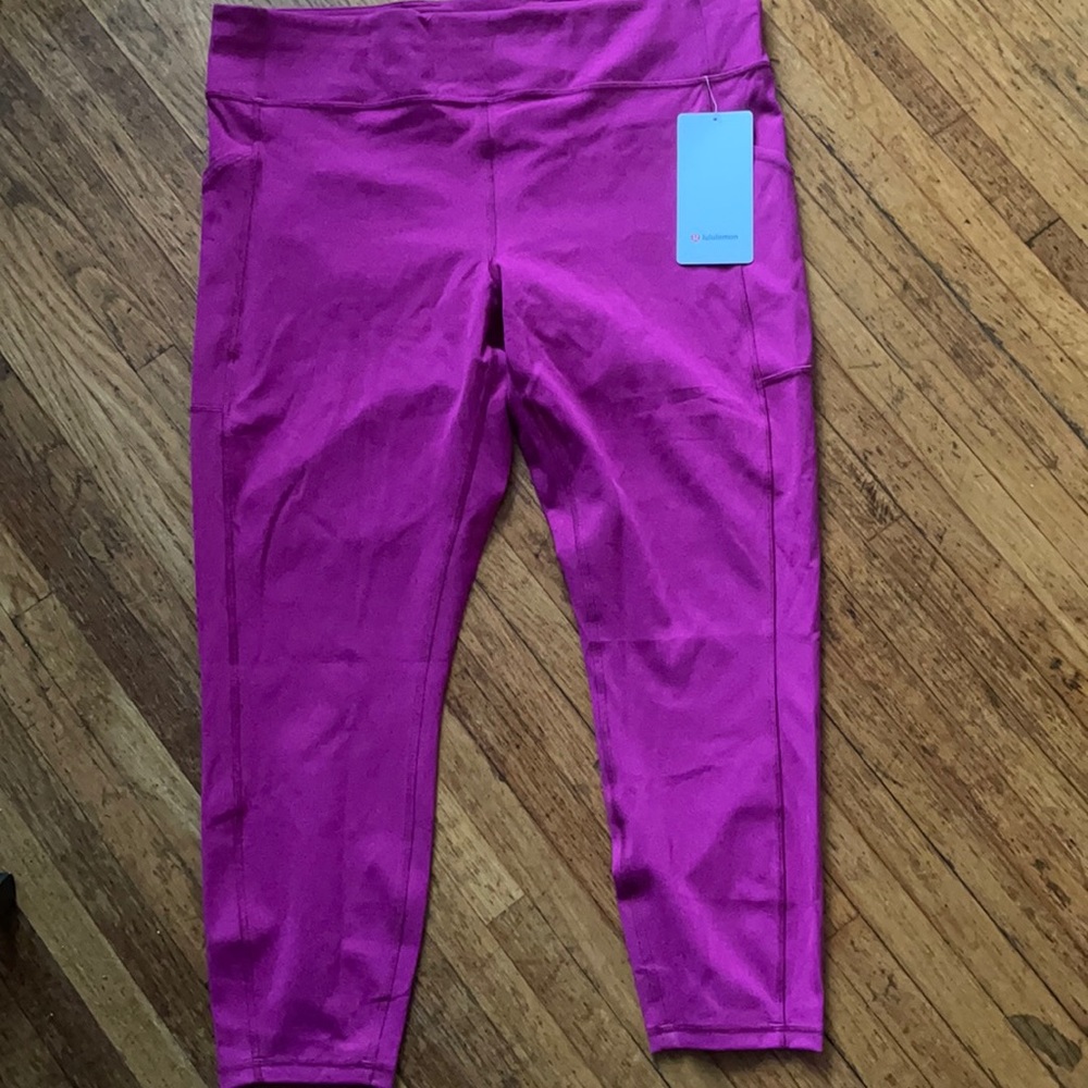 Lululemon NWT Invigorate HR Tight 25” size 18